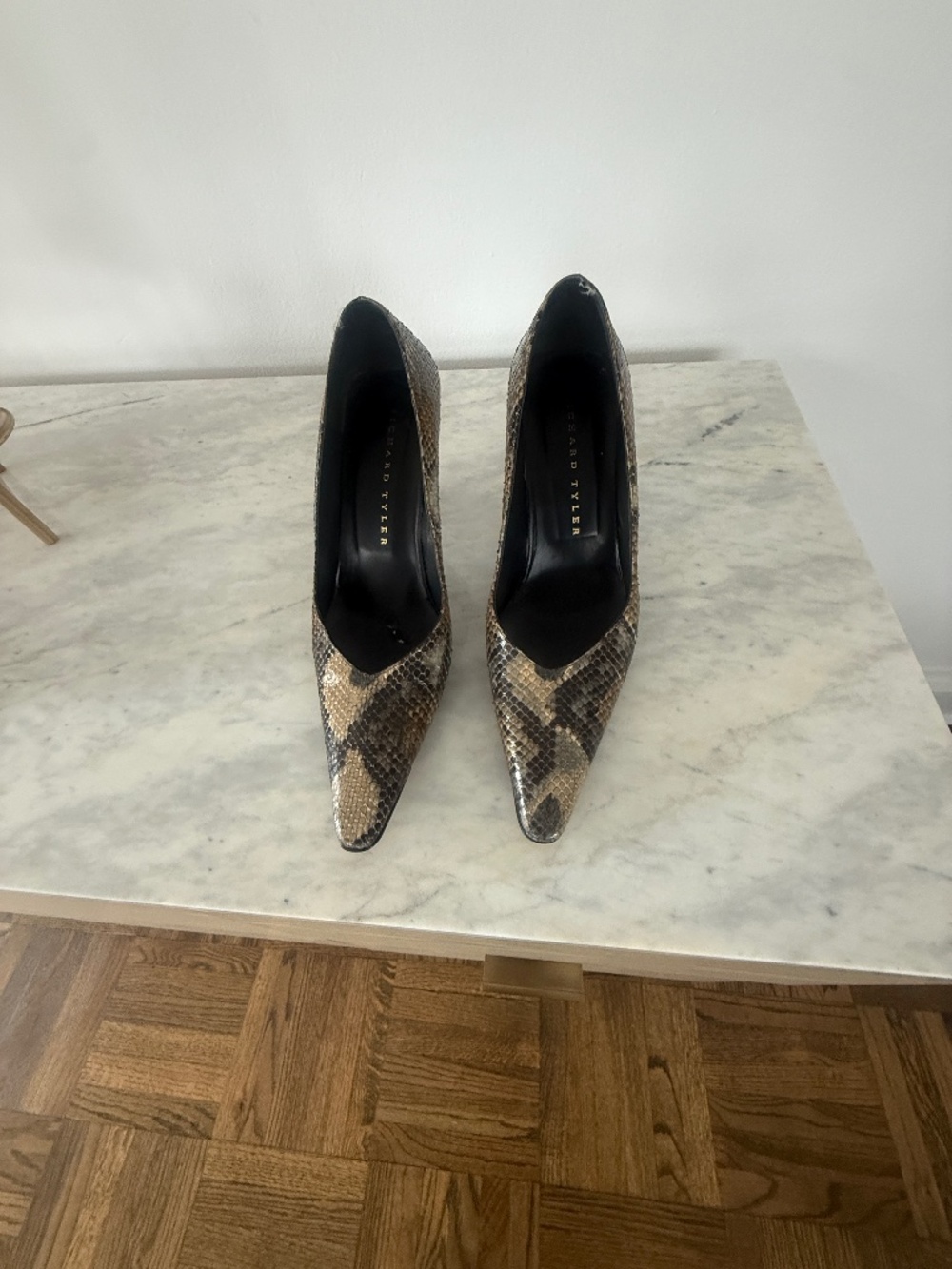 Vintage Richard Tyler Snakeskin print 3 inch heels